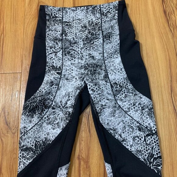 Lululemon Sweat & Repeat Tight *28" Serigraph Black - Picture 7 of 13